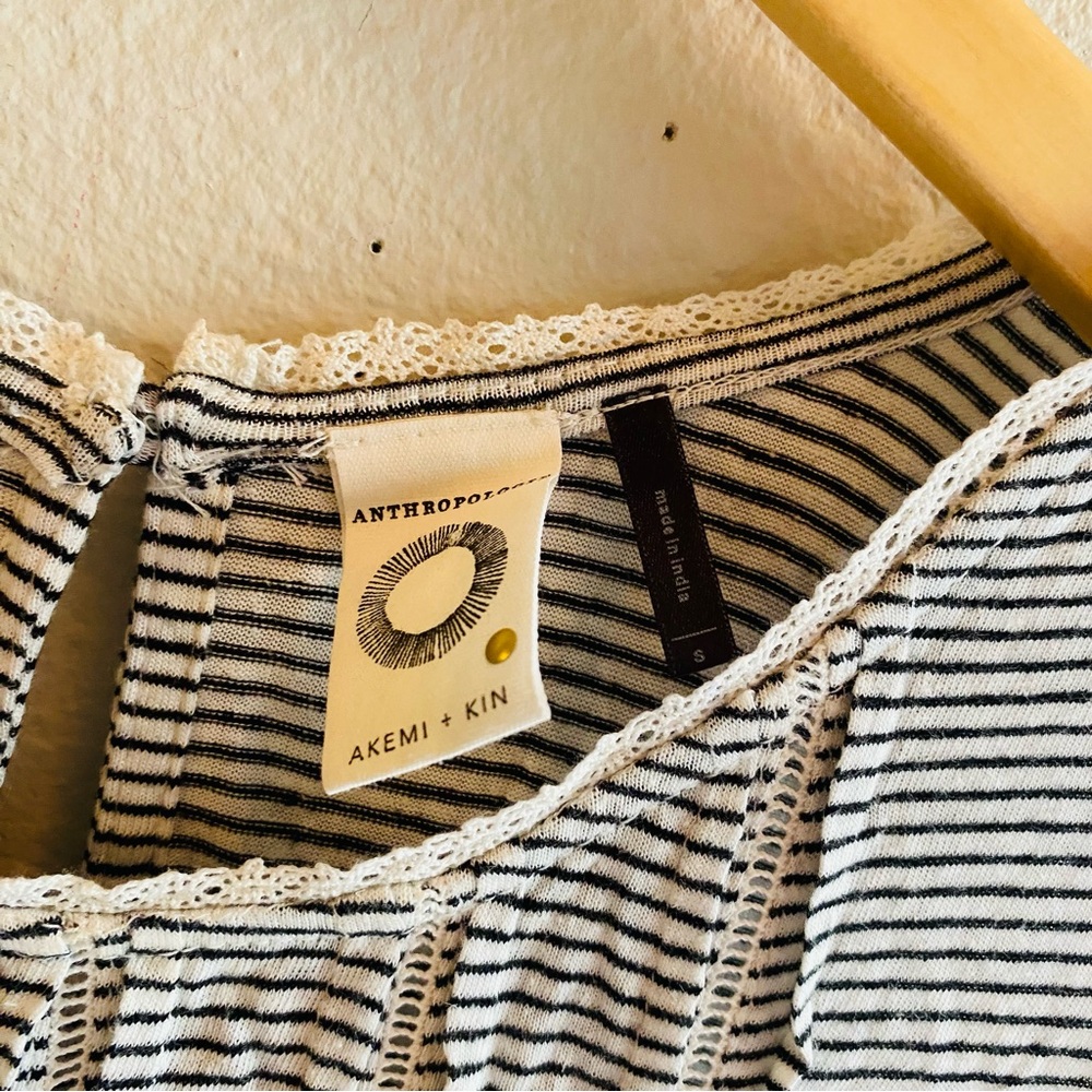 ⭐️ Anthropologie Akemi + Kin Pintucked Black White Stripe Sleeveless Tank Top - Picture 6 of 9